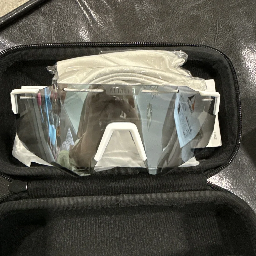 Altalist Legacy3-photochromic And Polorized White‎ Gray Sun Glasses 8040010